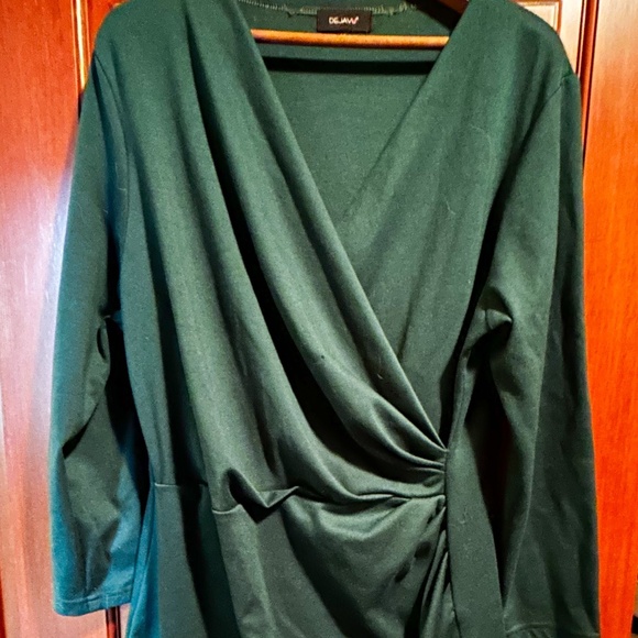 NWOT- Stunning deep forest green faux wrap dress- Christmas - Picture 1 of 5